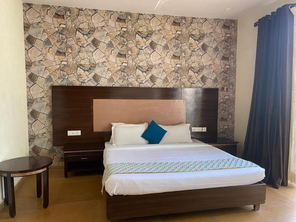 Grass Field Valley Resort Jaipur Eksteriør billede