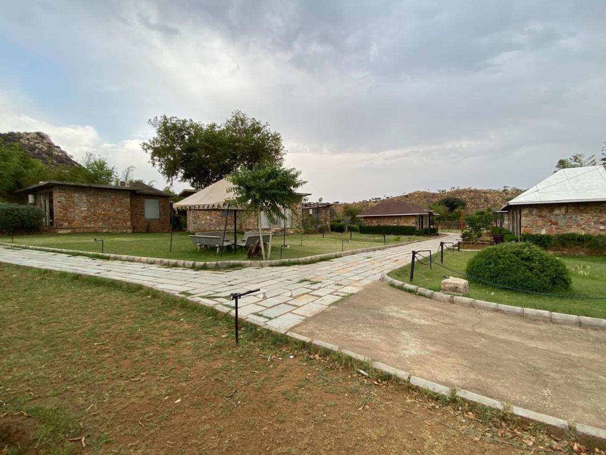 Grass Field Valley Resort Jaipur Eksteriør billede