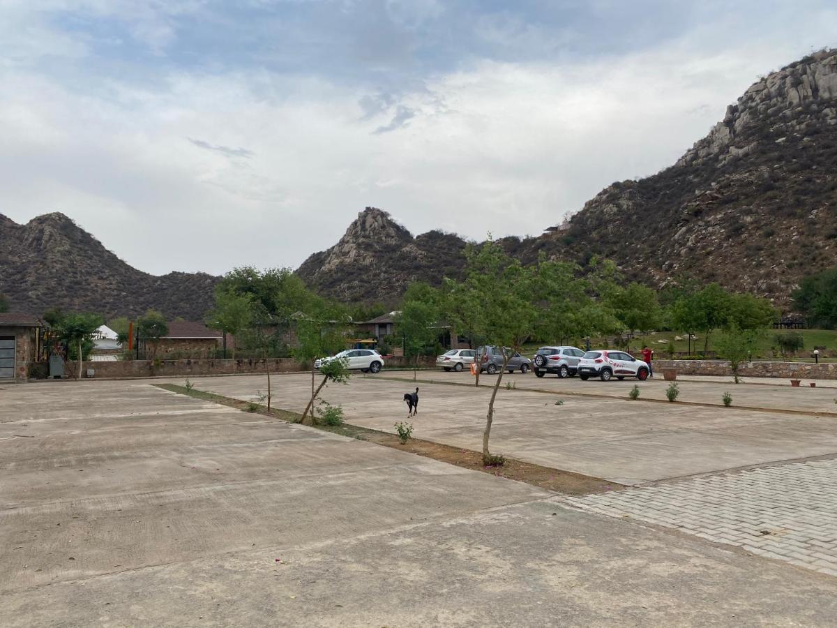 Grass Field Valley Resort Jaipur Eksteriør billede