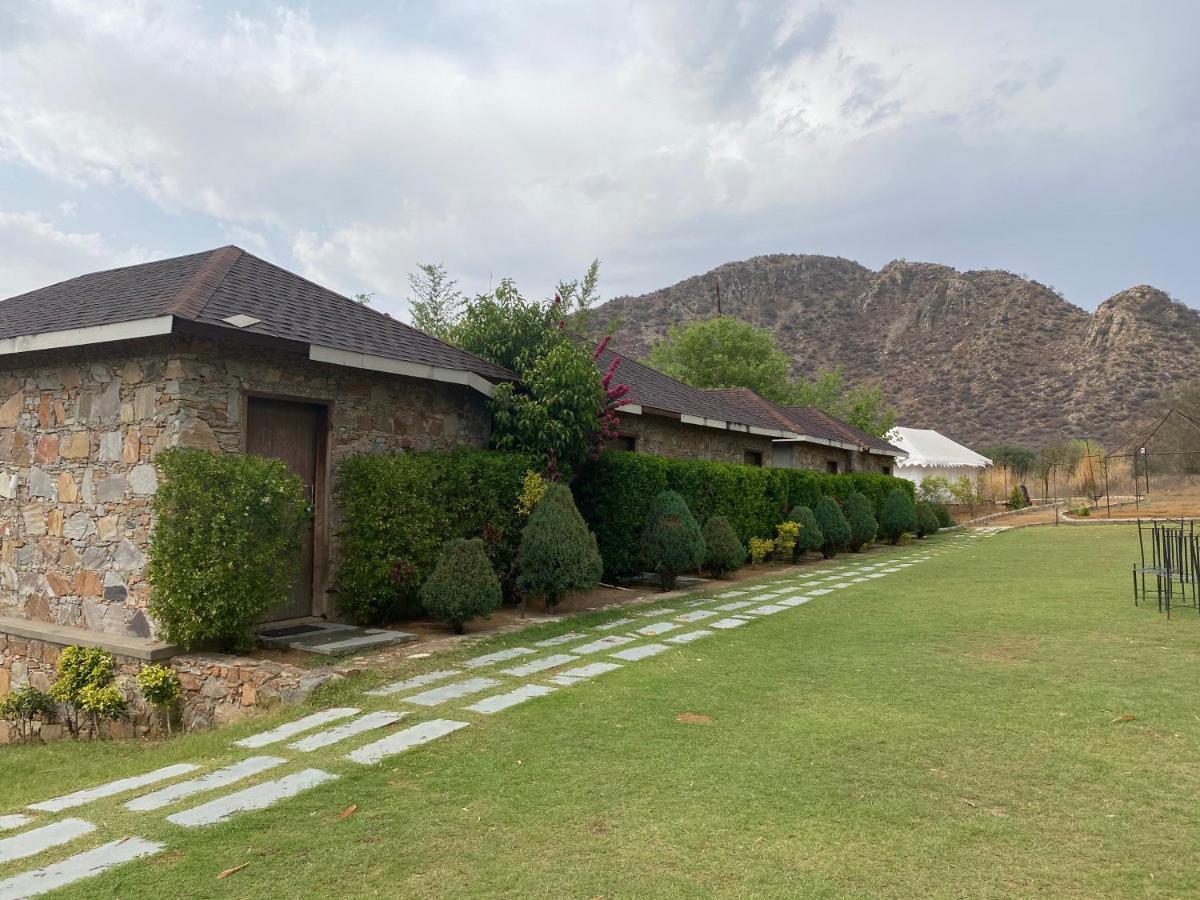 Grass Field Valley Resort Jaipur Eksteriør billede